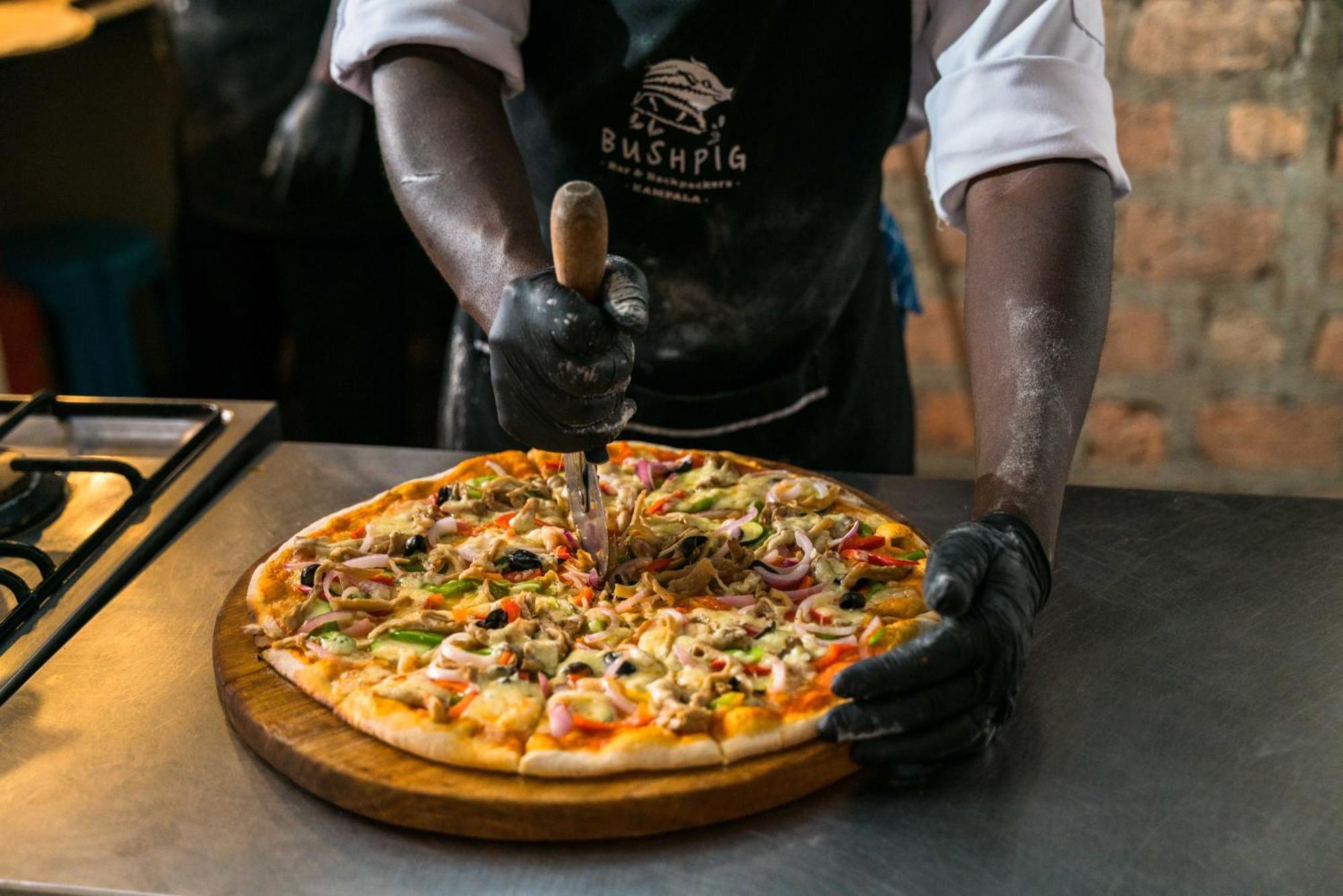 Bushpig Backpackers Vandrarhem Kampala Exteriör bild