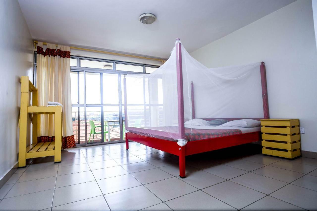 Bushpig Backpackers Vandrarhem Kampala Exteriör bild