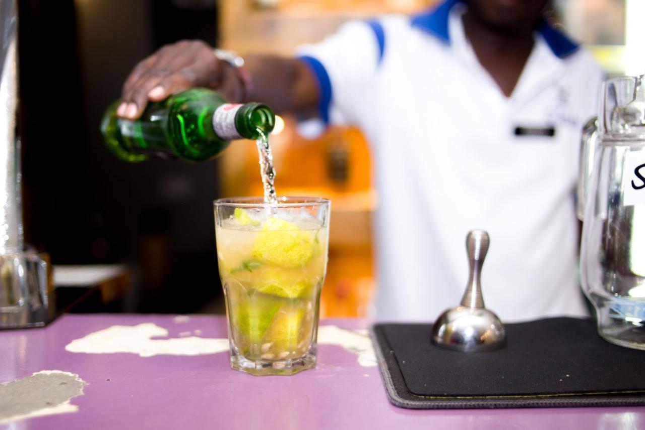 Bushpig Backpackers Vandrarhem Kampala Exteriör bild