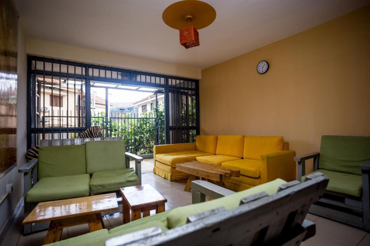 Bushpig Backpackers Vandrarhem Kampala Exteriör bild